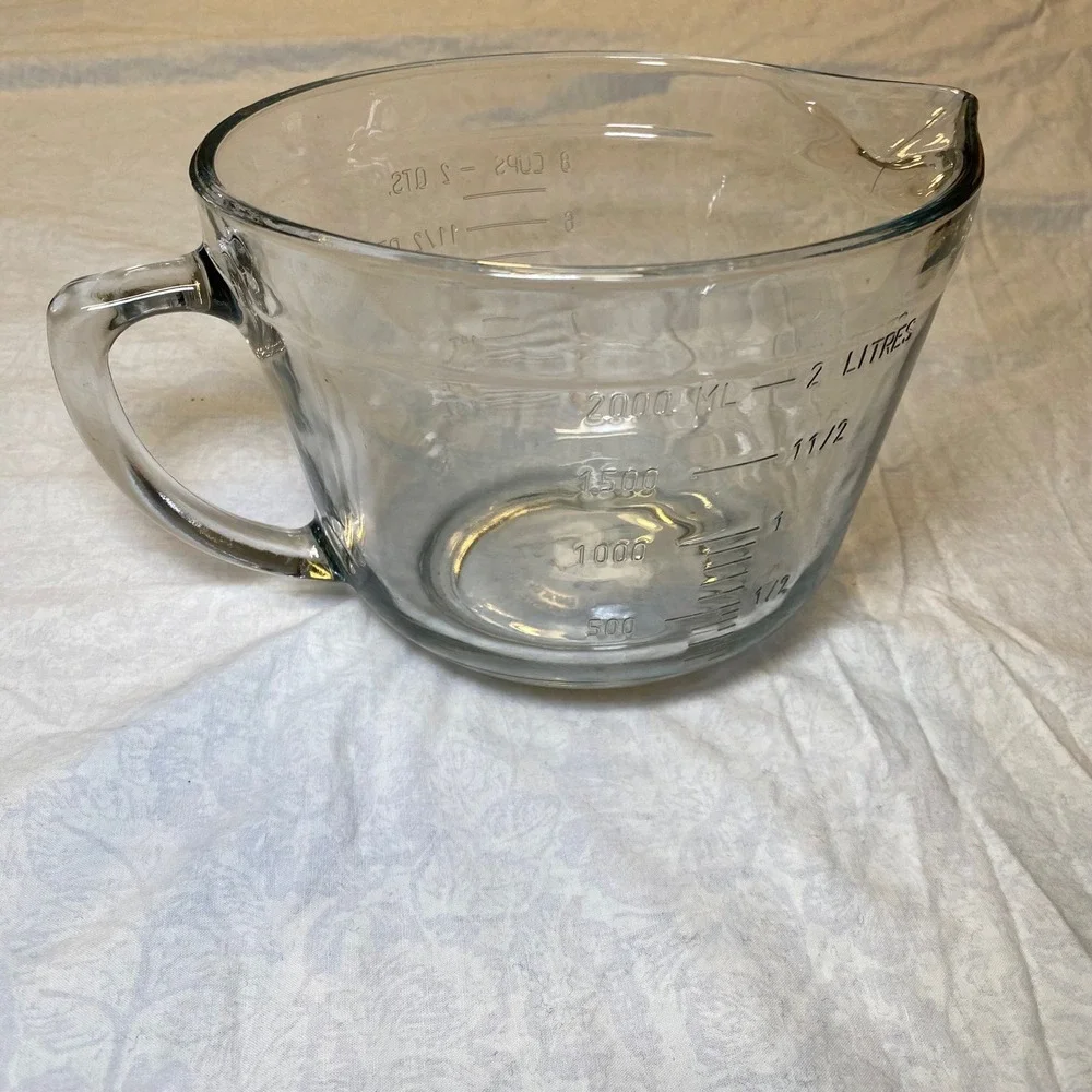 Vintage Anchor Hocking 2 Qt 8 Cup Glass Batter‎ Bowl Measuring Mixing Bowl USA